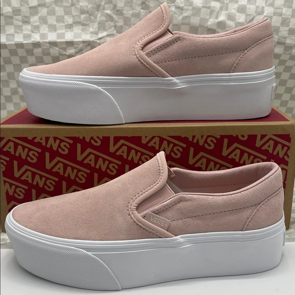 Vans WMNS Platform Sneakers Classic Slip-On Stackform
Mono Embroidery Rose Smoke - Picture 1 of 16